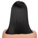 Frauen kurzes glattes schwarzes Haar mit Pony
