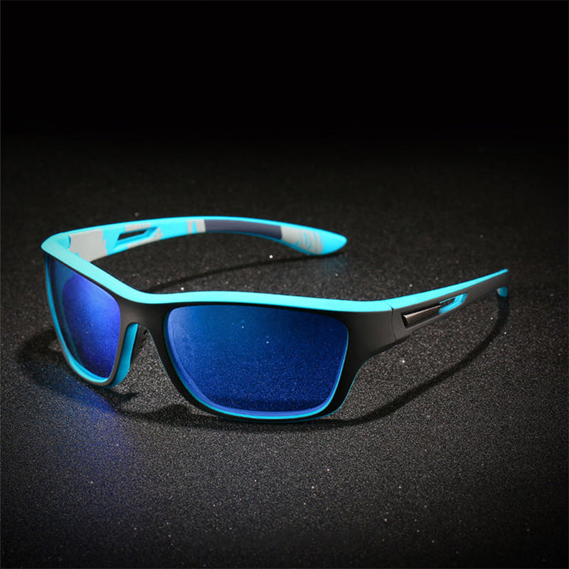 Sportsolglasögon med polariserade antireflekterande linser