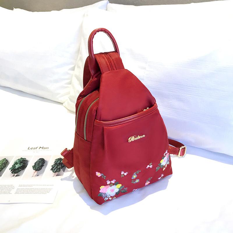 Bestickter Rucksack